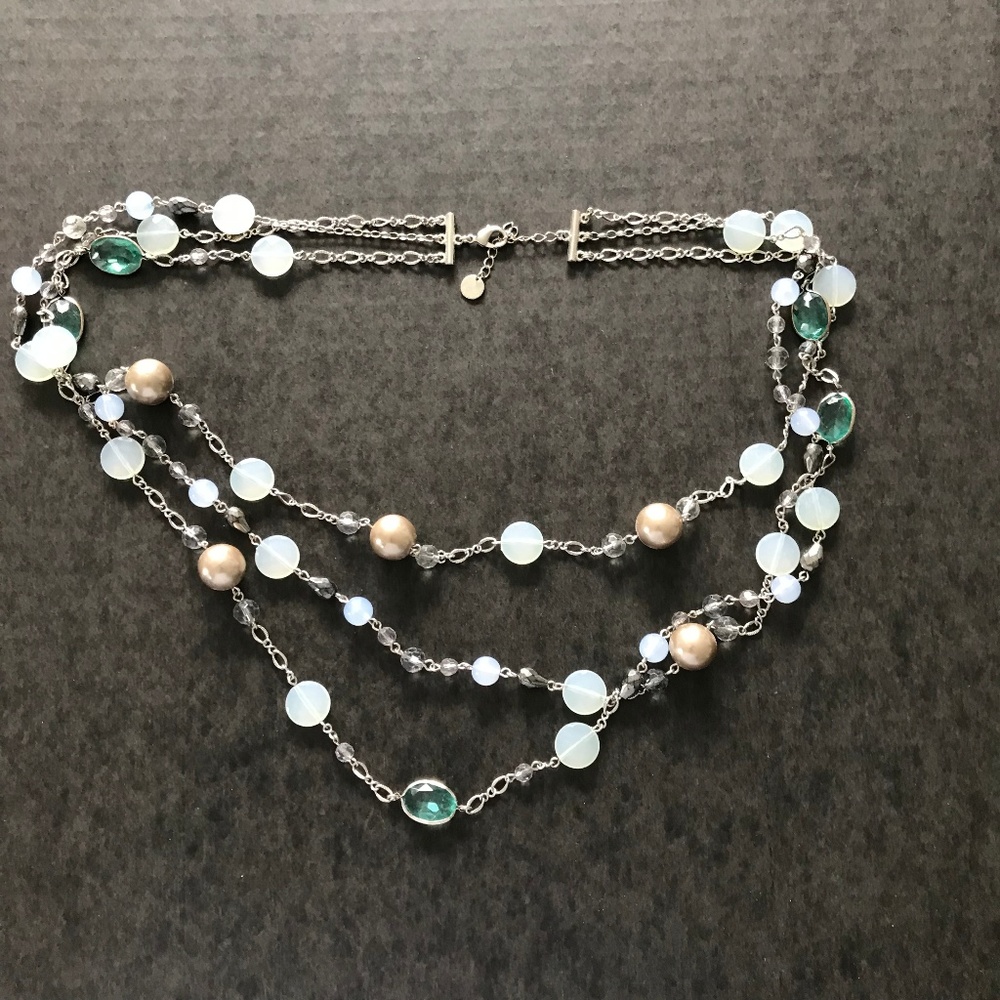 Long necklace in pastel colors (J-60)